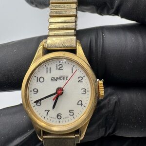 Vintage Dundee Swiss Made Gold Tone Watch